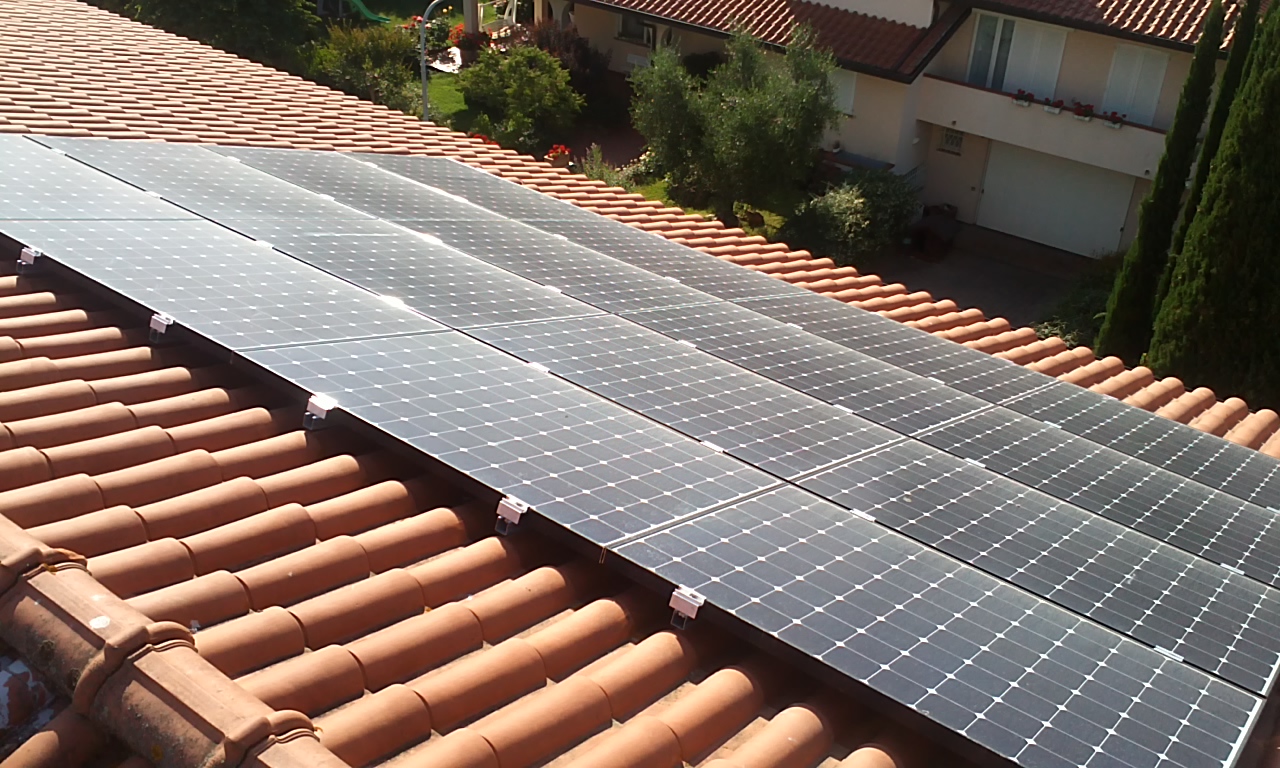 Impianto fotovoltaico Lightland-SunPower a Foiano della Chiana, Arezzo Lombardia